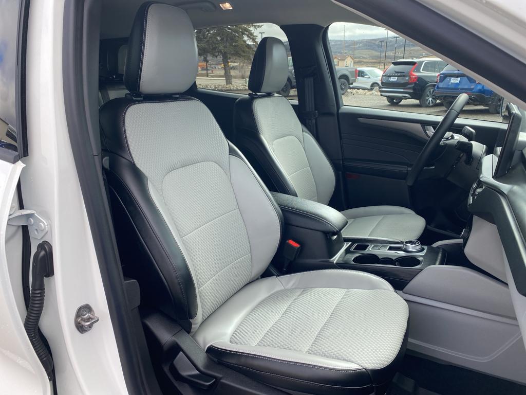 Vehicle image 4 of 20