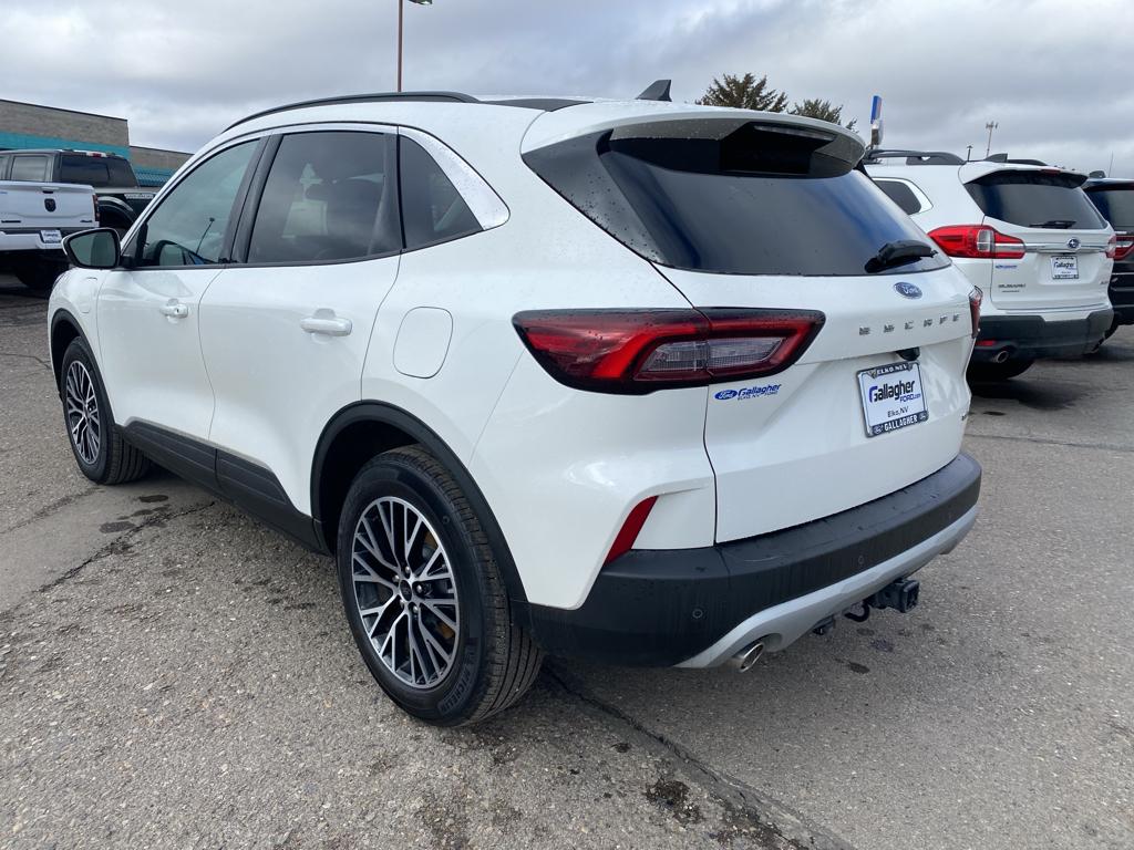 Vehicle image 18 of 20
