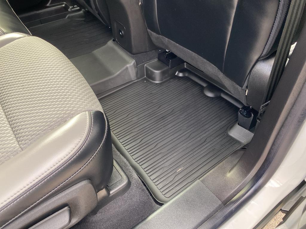 Vehicle image 11 of 20