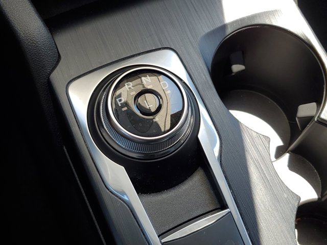 Vehicle image 18 of 20