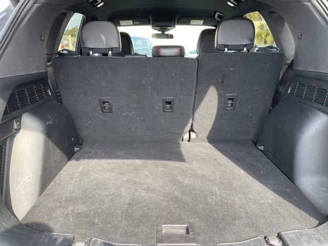 Vehicle image 11 of 25