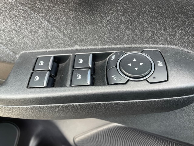 Vehicle image 16 of 25