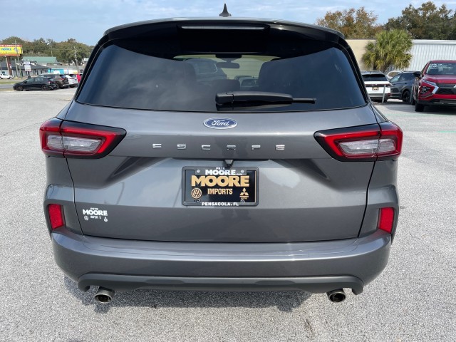 Vehicle image 8 of 25