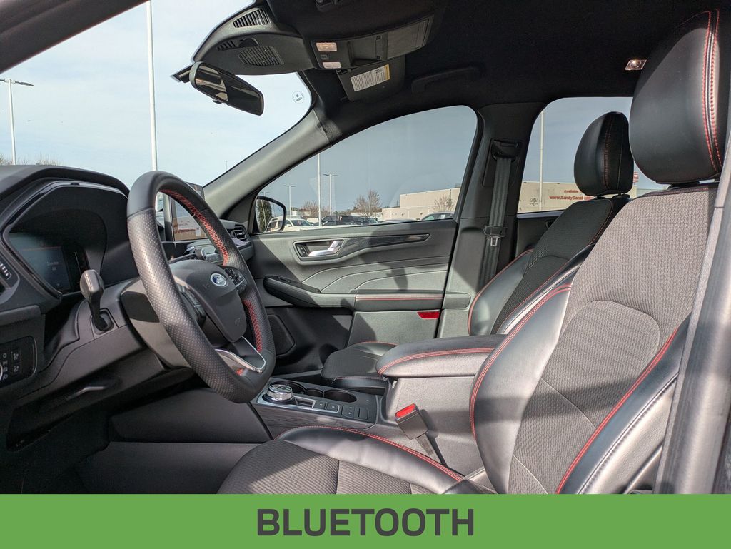 Vehicle image 14 of 33