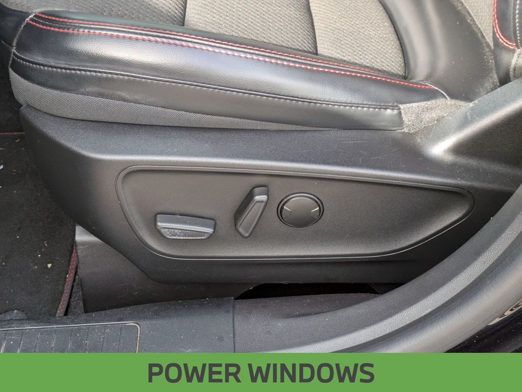 Vehicle image 16 of 33