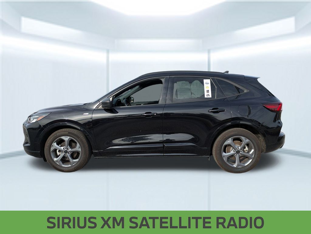 Vehicle image 8 of 33