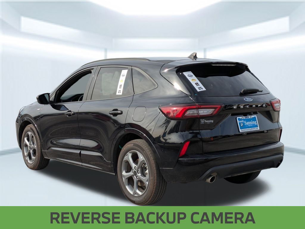 Vehicle image 7 of 33