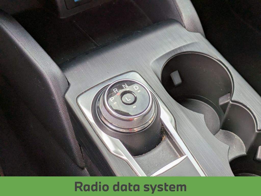 Vehicle image 24 of 33