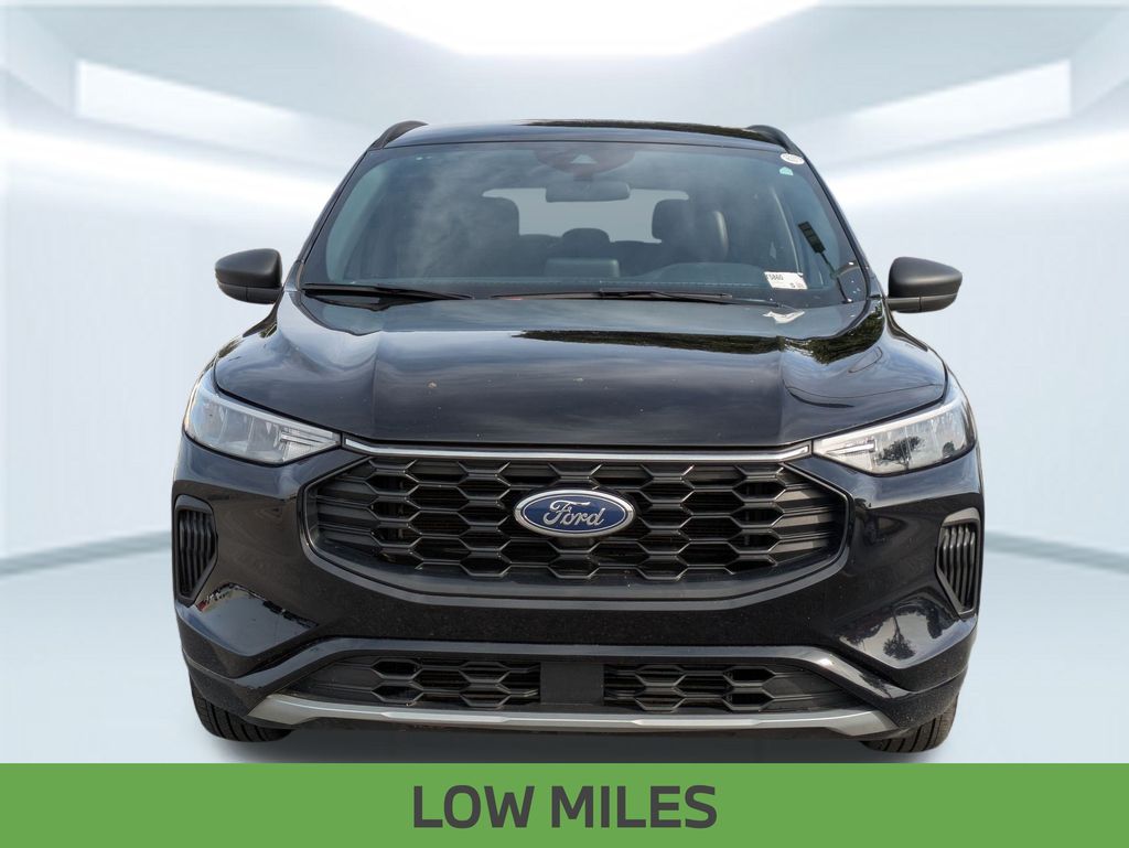 Vehicle image 2 of 33