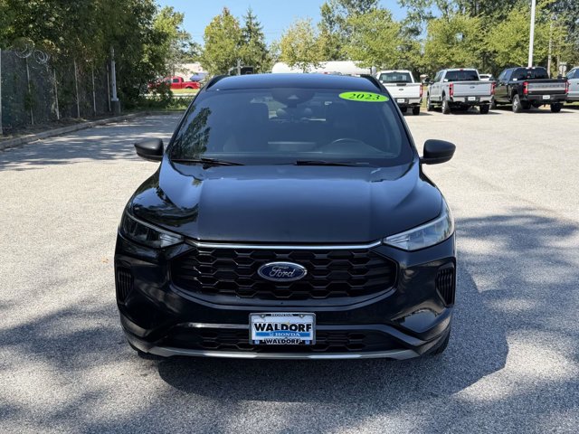 2023 Ford Escape ST-Line Image 3 of 34