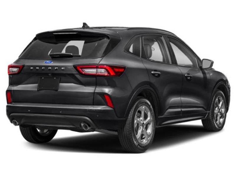 2023 Ford Escape ST-Line Image 2 of 3