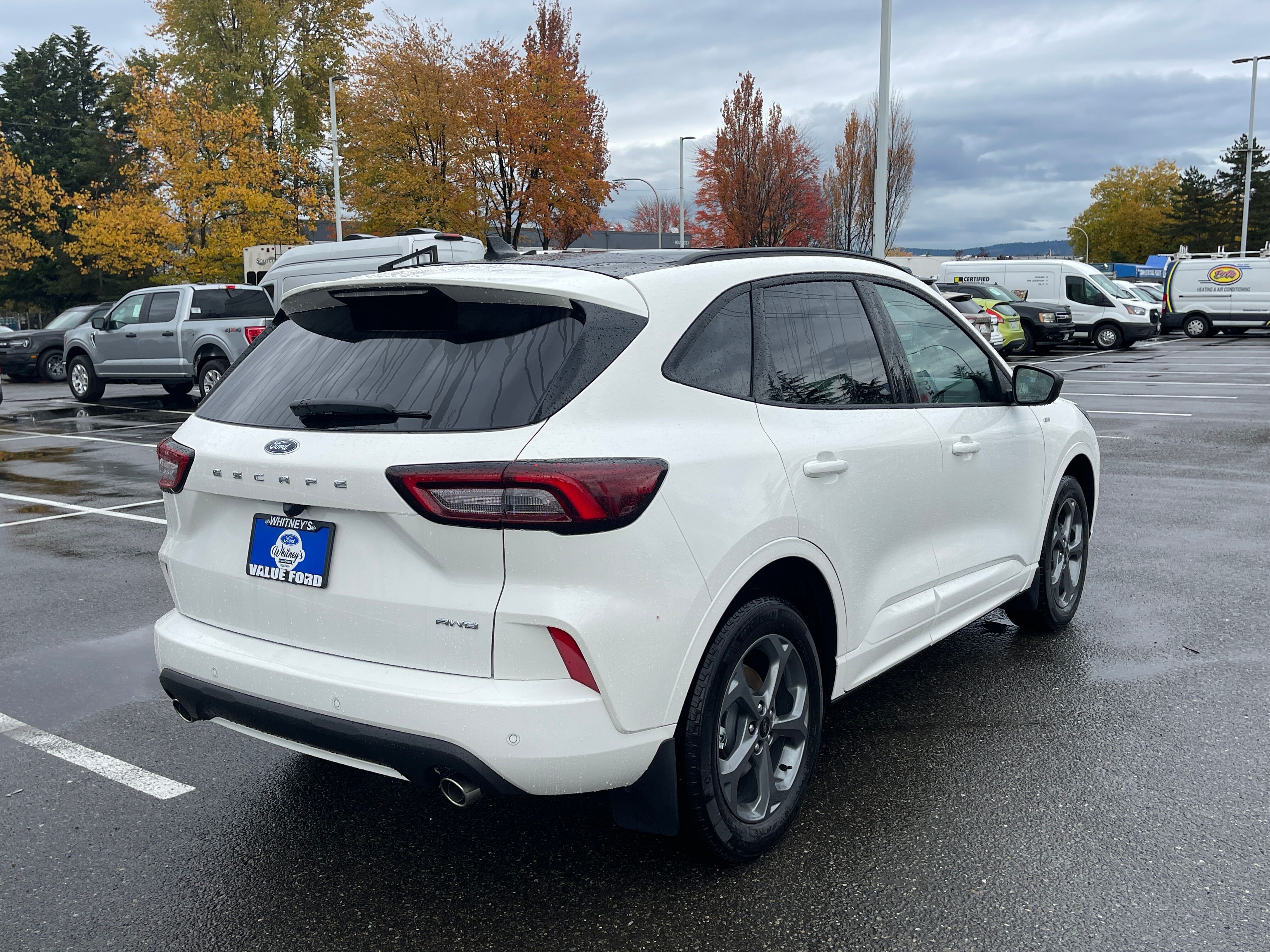 Vehicle image 5 of 9