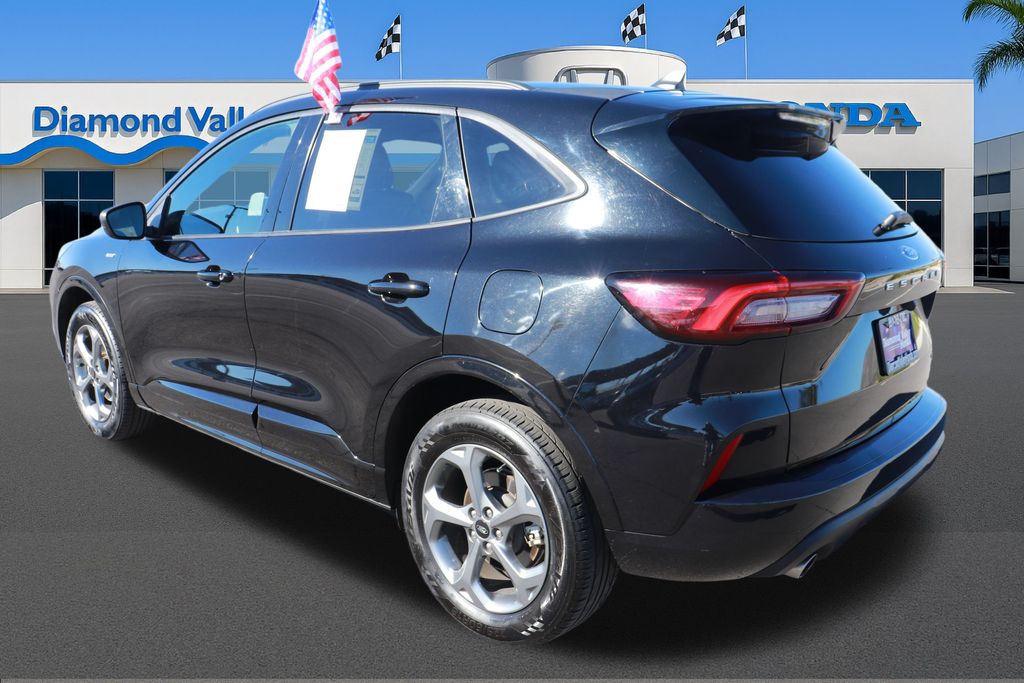 2023 Ford Escape ST-Line Image 6 of 23