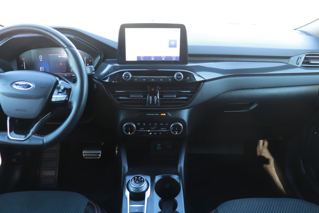 2023 Ford Escape ST-Line Image 11 of 23