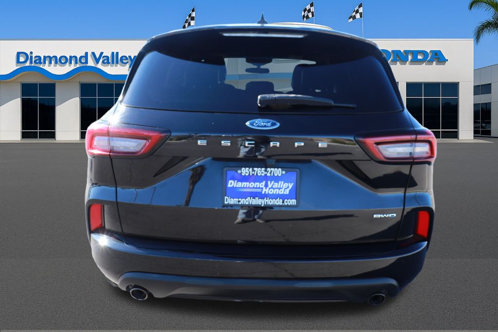 2023 Ford Escape ST-Line Image 5 of 23