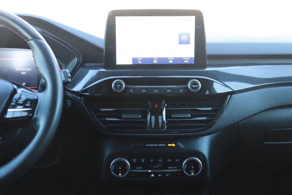 2023 Ford Escape ST-Line Image 13 of 23