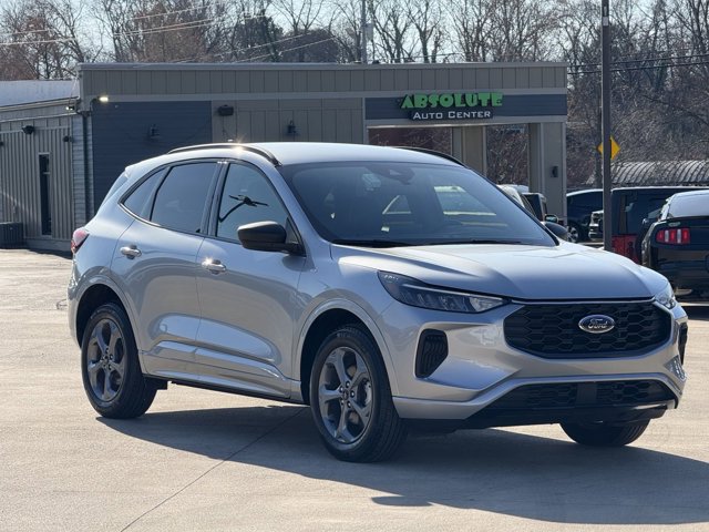 Vehicle image 4 of 76