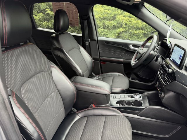 Vehicle image 66 of 76