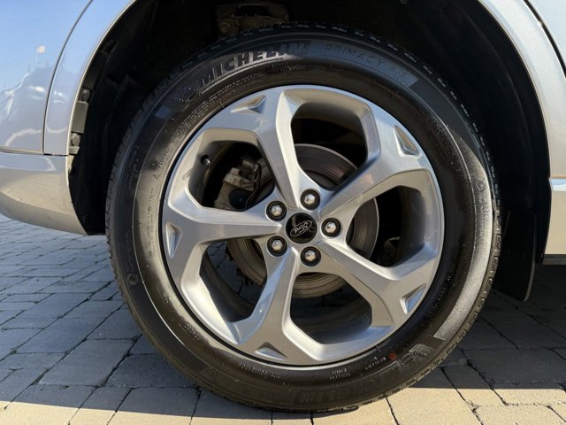 Vehicle image 45 of 76