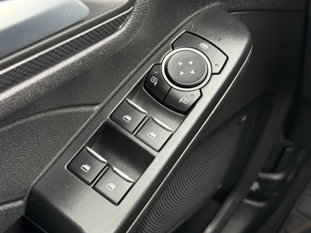 Vehicle image 46 of 76