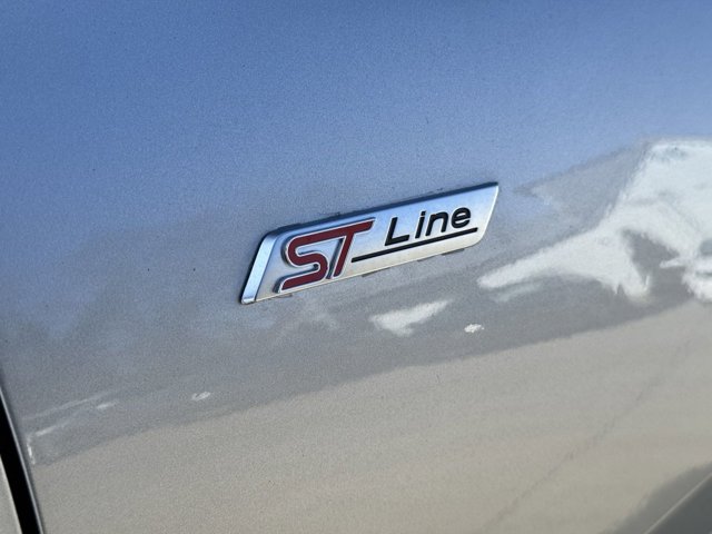 Vehicle image 38 of 76