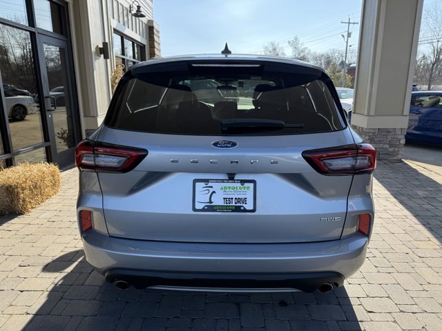 Vehicle image 12 of 76