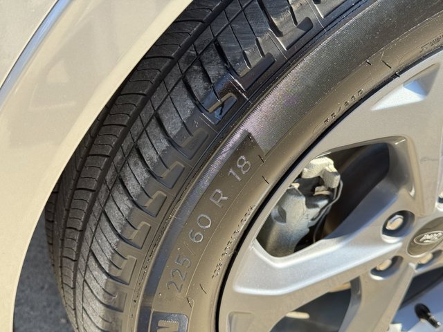 Vehicle image 30 of 76