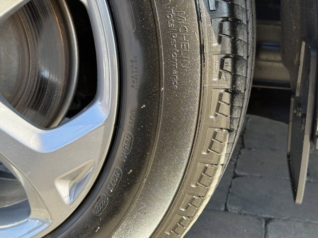 Vehicle image 47 of 76