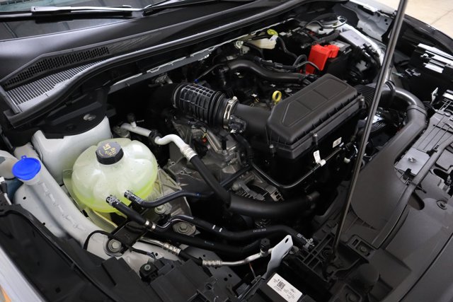 Vehicle image 22 of 28