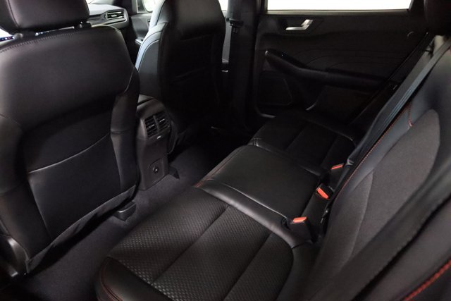 Vehicle image 10 of 28