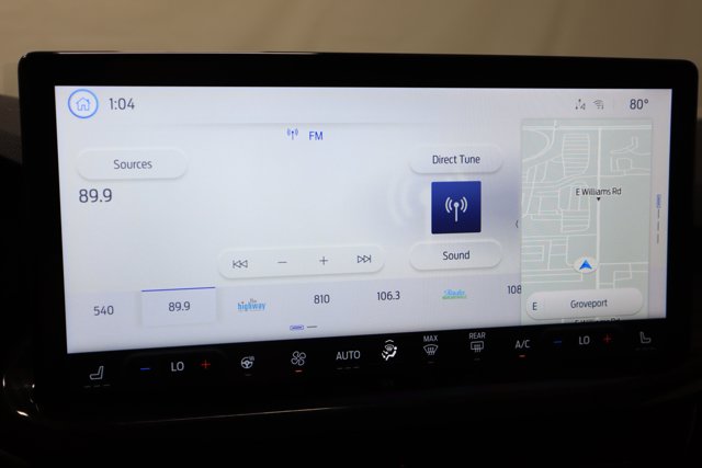 Vehicle image 17 of 28