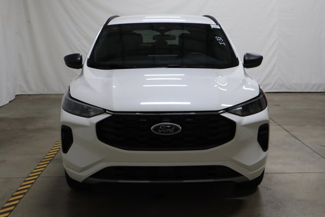 Vehicle image 5 of 28