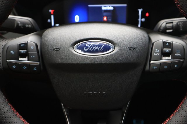 Vehicle image 15 of 28