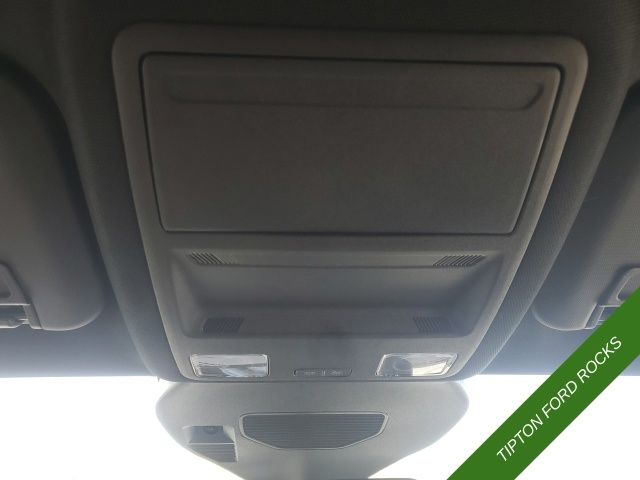 Vehicle image 37 of 38
