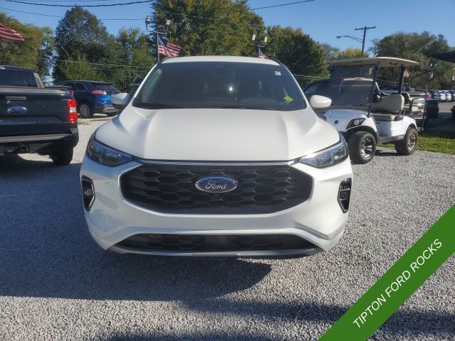 Vehicle image 4 of 38