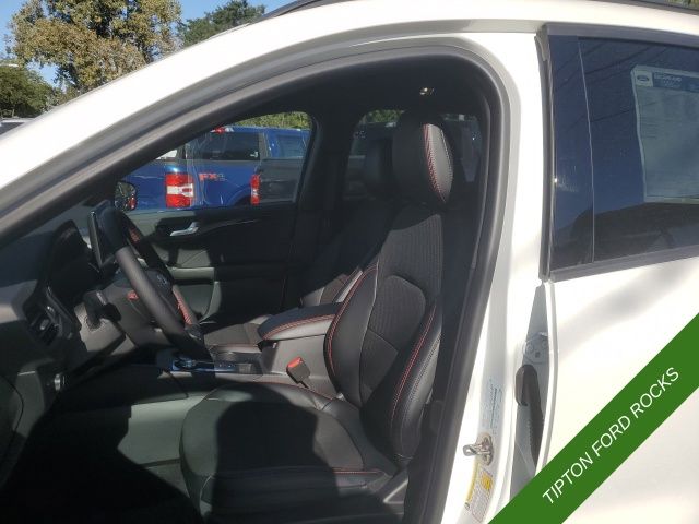 Vehicle image 18 of 38