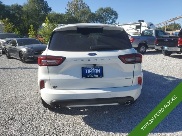 Vehicle image 5 of 38