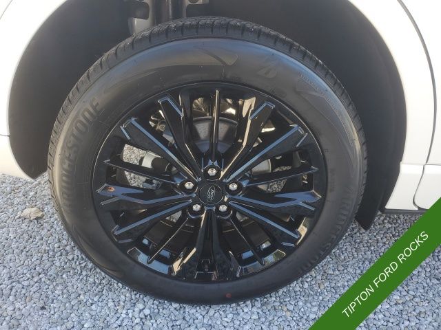Vehicle image 15 of 38