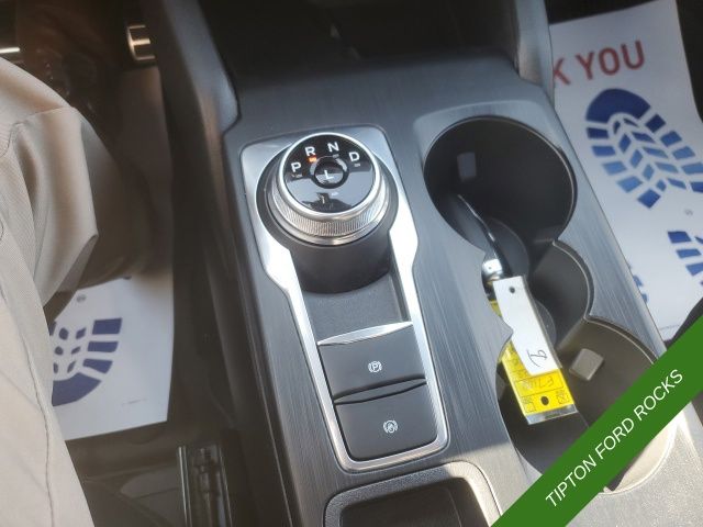 Vehicle image 36 of 38
