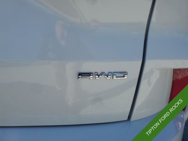 Vehicle image 8 of 38