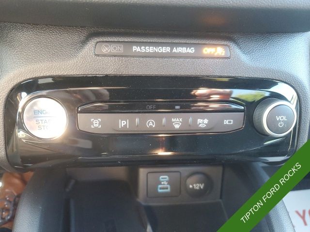 Vehicle image 34 of 38