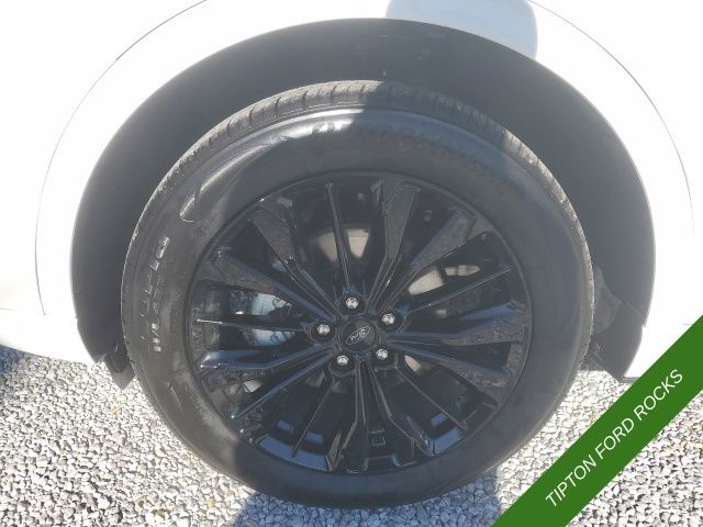Vehicle image 13 of 38