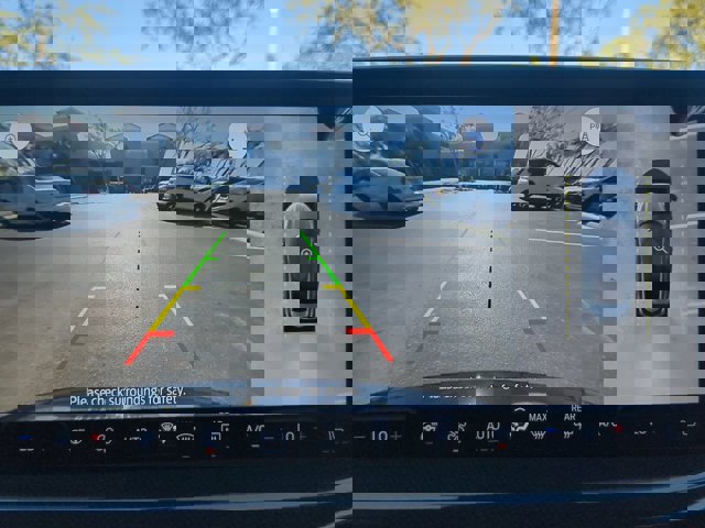 Vehicle image 20 of 30
