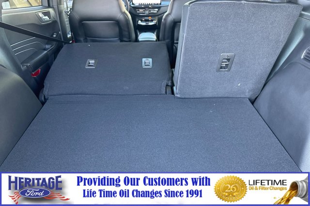 Vehicle image 12 of 24
