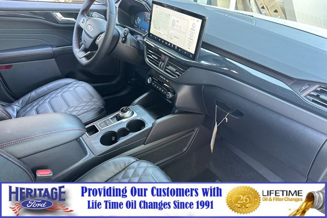 Vehicle image 13 of 24