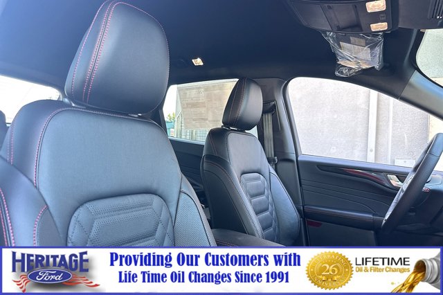 Vehicle image 14 of 24