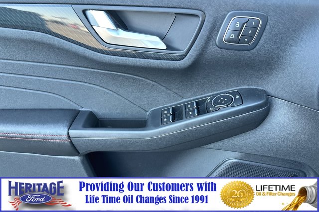 Vehicle image 8 of 24