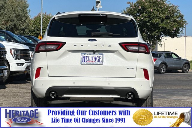 Vehicle image 6 of 24