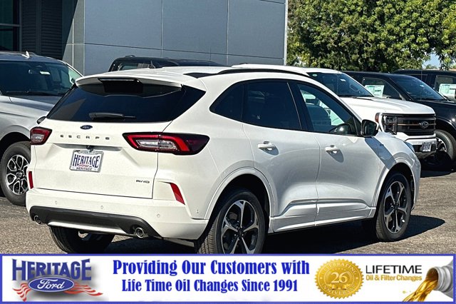 Vehicle image 5 of 24