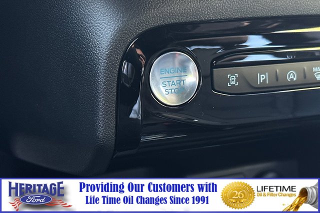 Vehicle image 20 of 24